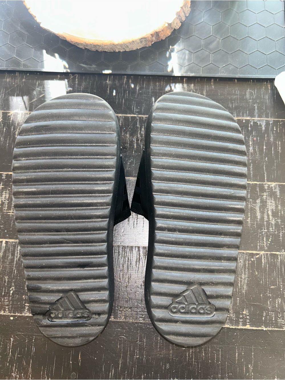 Adidas adilette platform slides (Fit 7-8) - Picture 8 of 9
